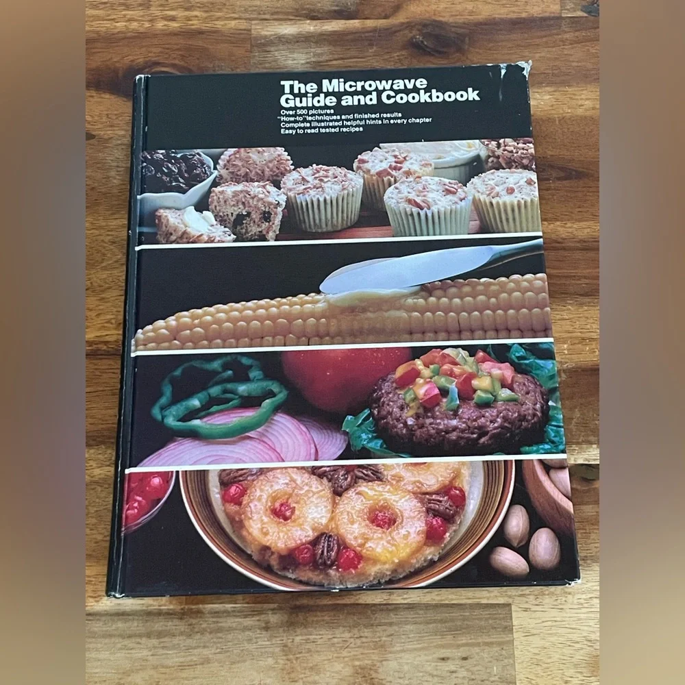 The Microwave Guide and Cookbook – Vintage Hardback (Printed in Japan)